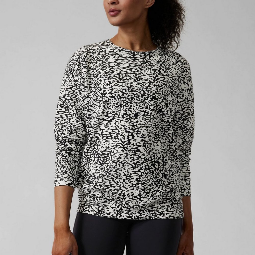 ATHLETA Balance Sweatshirt. NWOT. Medium